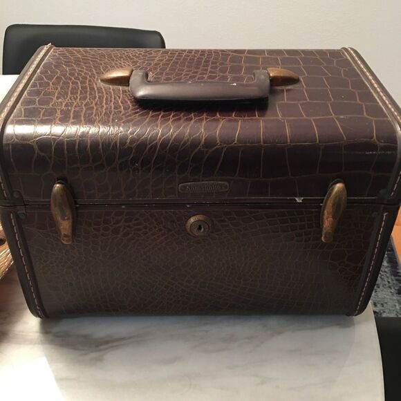 Old Vintage Samsonite Shwayder Bros., Style 4112 Travel, Train, Cosmetic Case